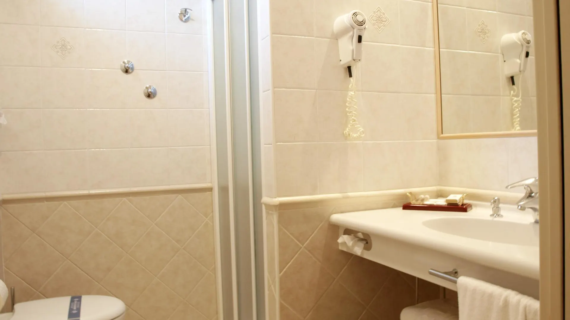 Hotel San Clemente SantʼArcangelo di Romagna 4*,  Italië